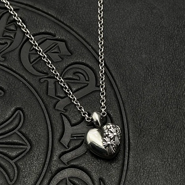 Chrome Hearts क्रूस फूल हार्ट पेंडेंट नेकलिस 9