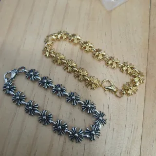 Chrome Hearts चांदी और सोने का क्रॉस मोटिफ पॉलिश्ड मेटल ब्रेसलेट