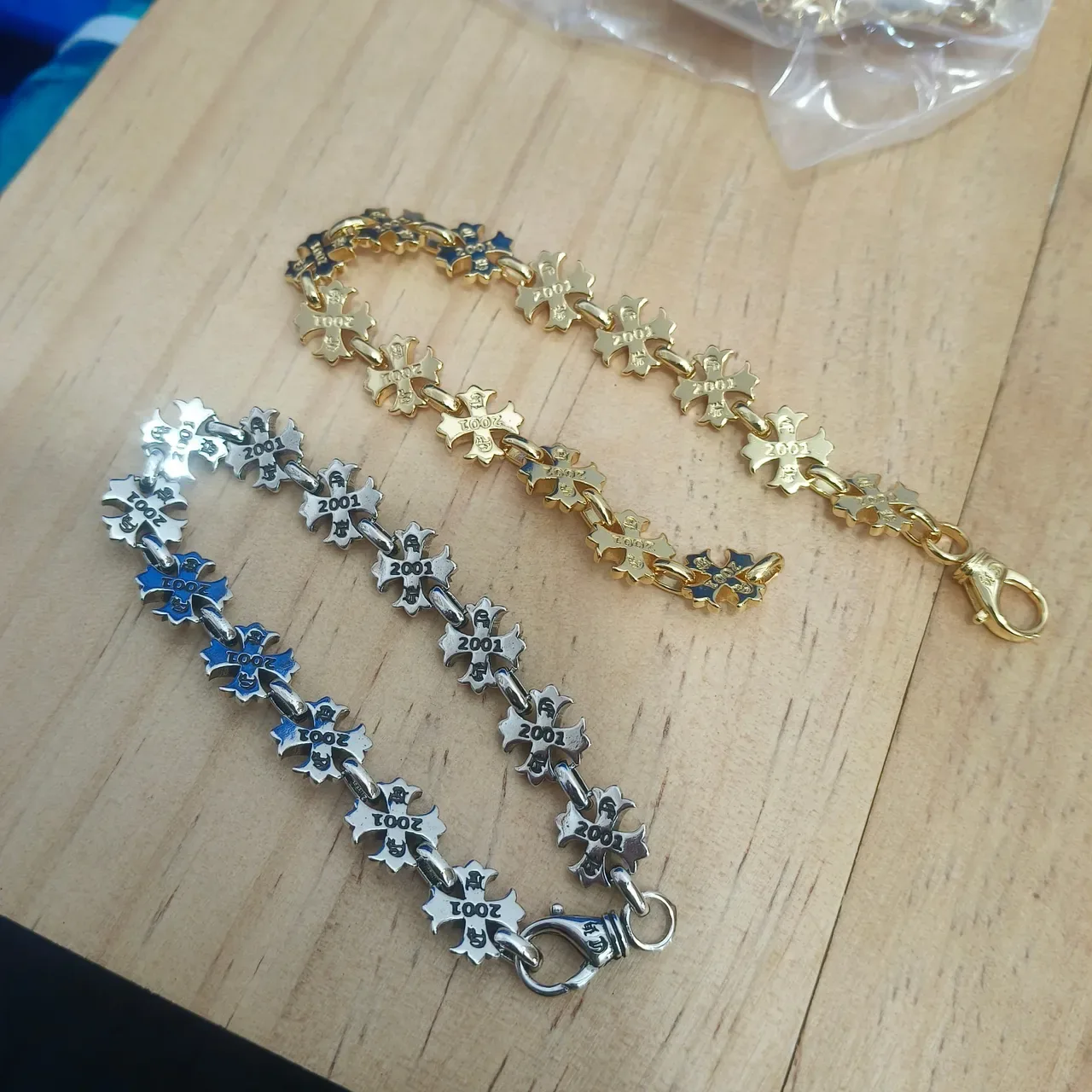 Chrome Hearts 银色金色十字图案抛光金属手链 2