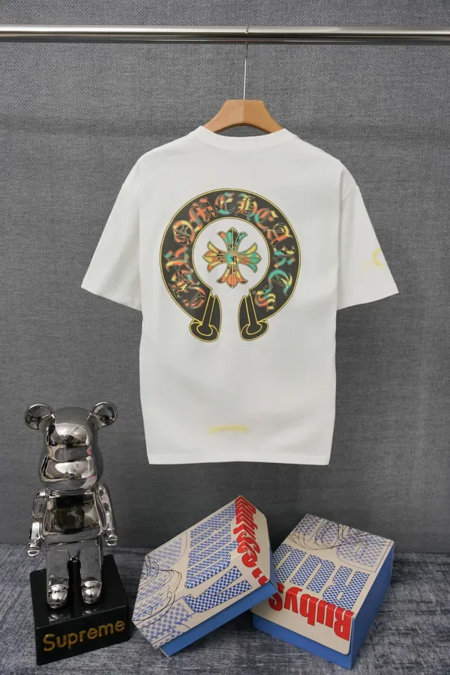 T-shirt Chrome Hearts à poche croix brodée 4
