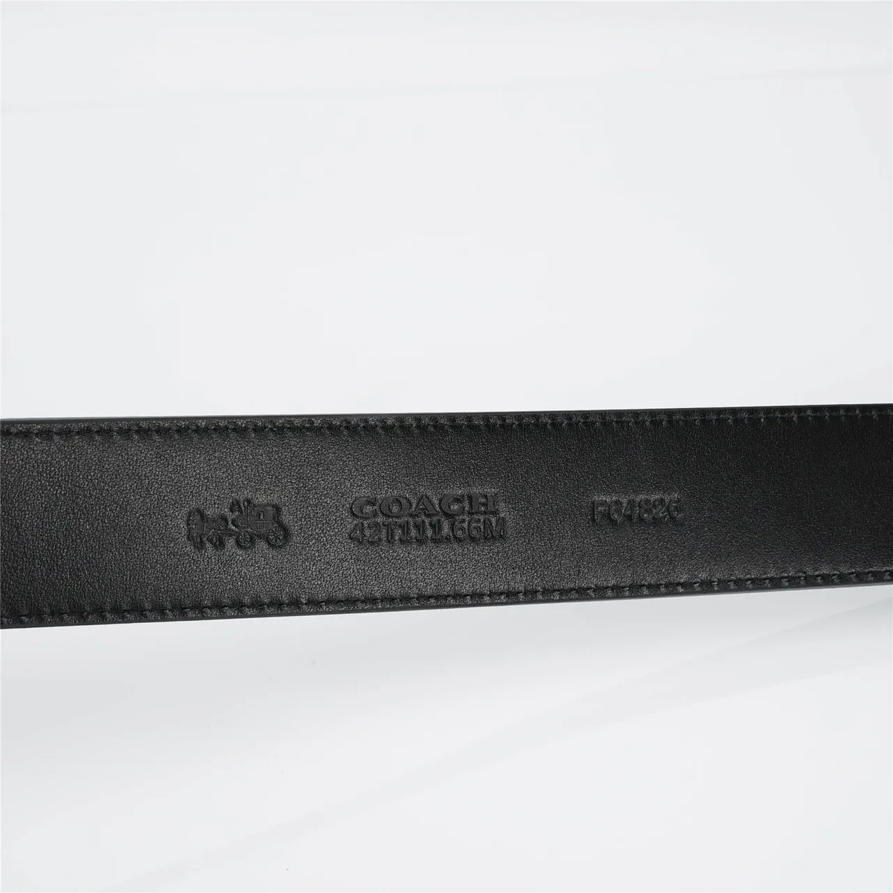 Coach Logo Embossé Turn-Lock Buckle Ceinture en cuir noir 9