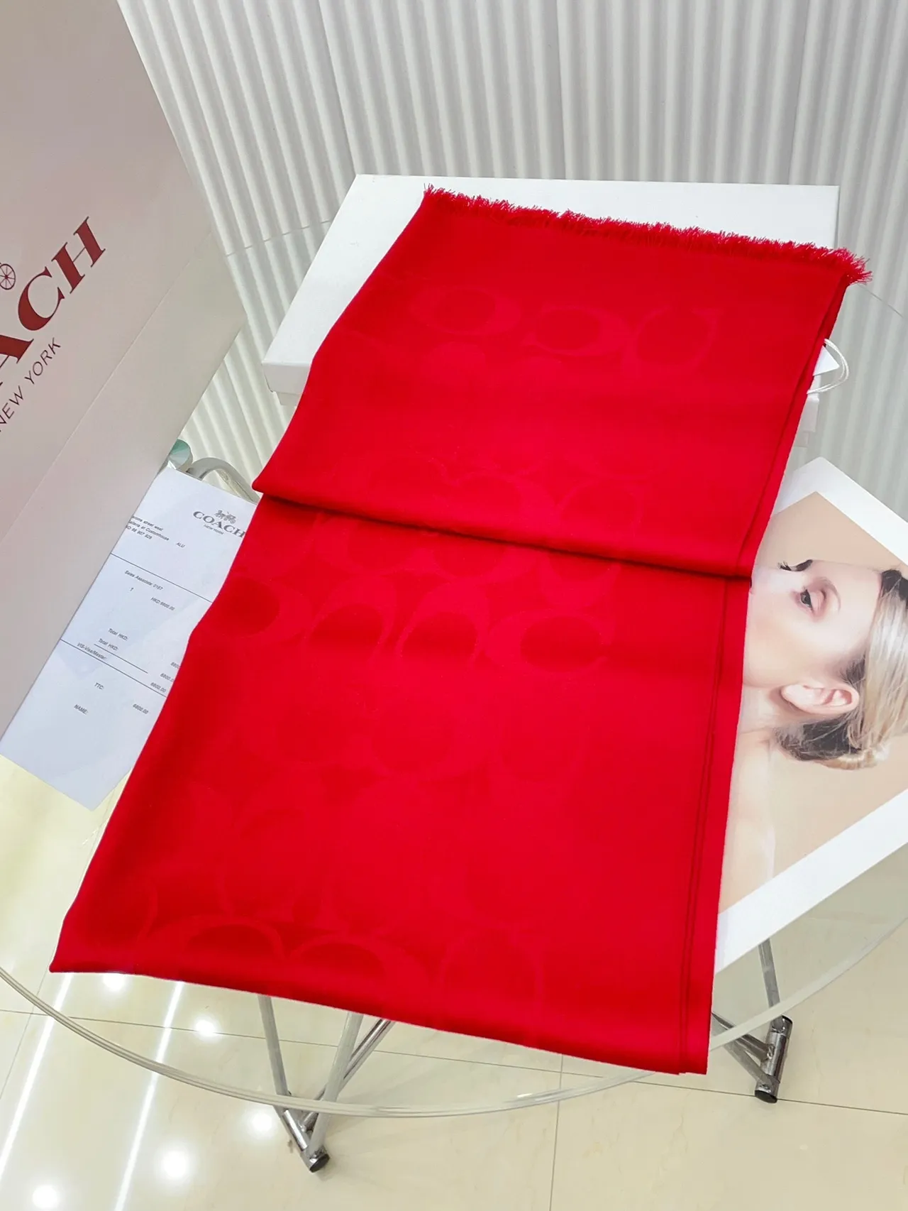 Coach Monogram Jacquard bufanda de seda roja 8