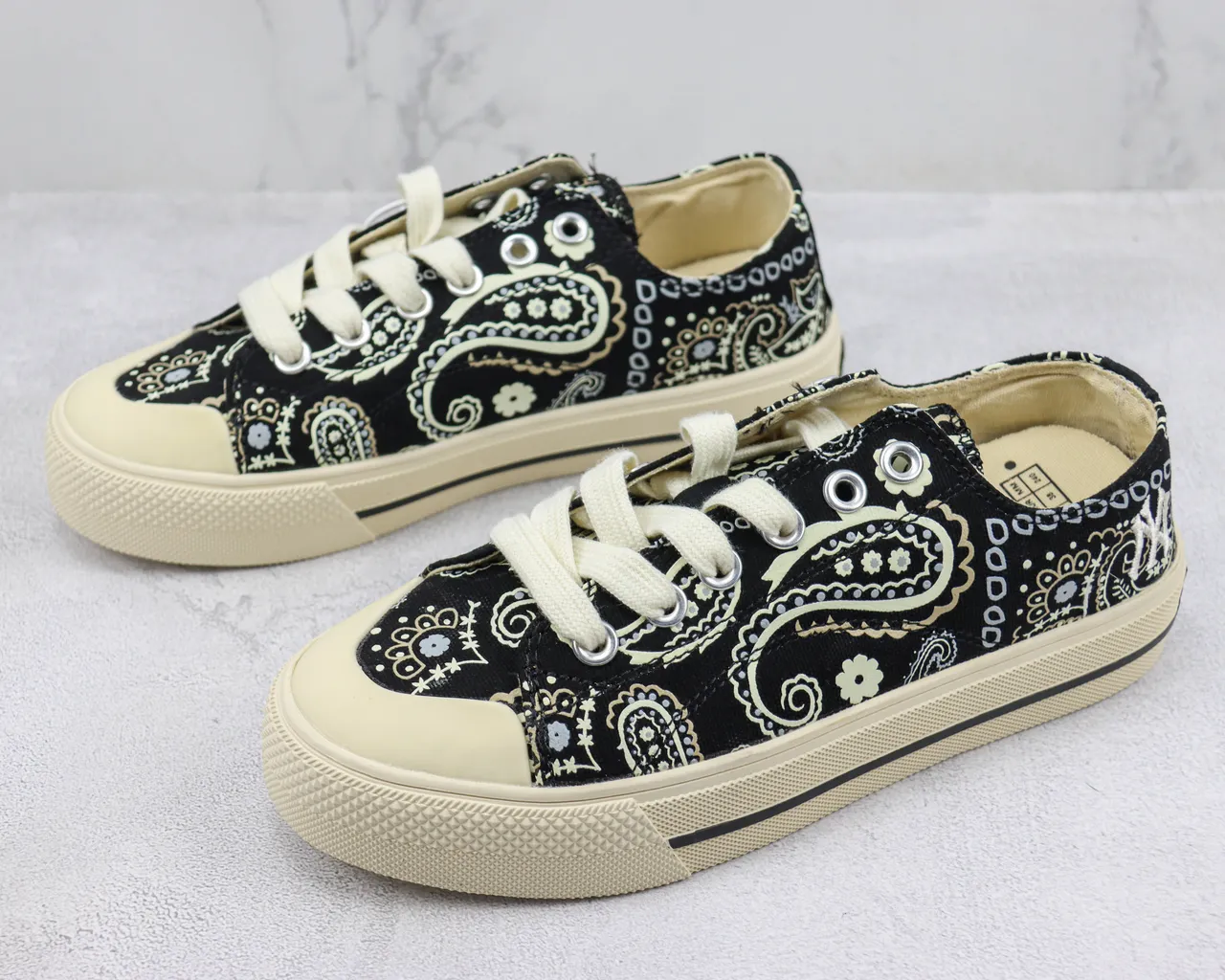 Converse Chuck Taylor All Star Paisley-Print Canvas জীবনশৈলী স্নিকার 4