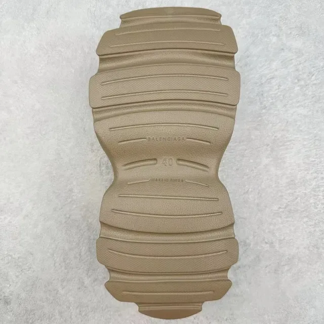 Crocs Beige Sabot en Mousse Moldée Ventilée 2
