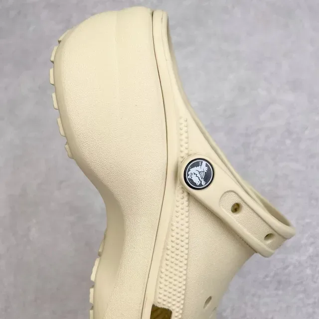 Crocs Classic Clog 米色 平台凉鞋 5
