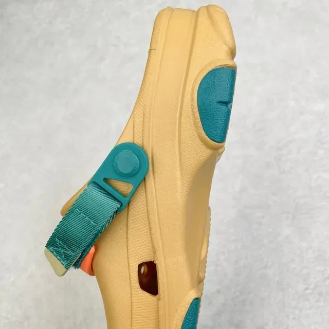 Crocs Echo Beige Azul Espuma Moldeada Correa Ajustable Zueco 4