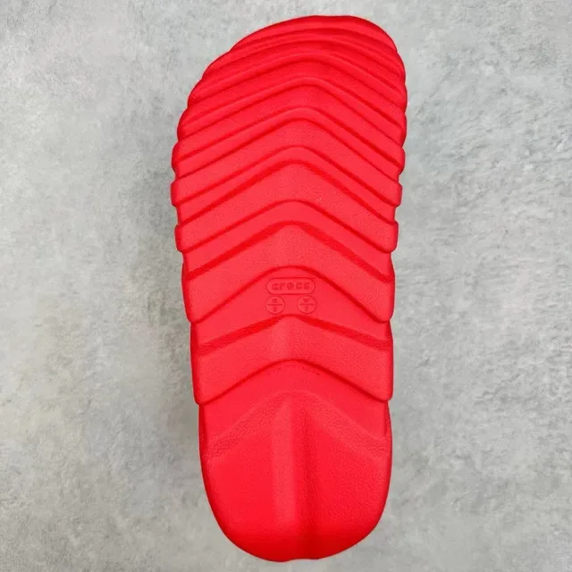 Crocs Echo Clog Preto e Vermelho 2