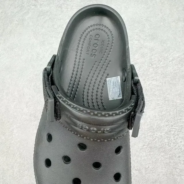 Crocs Echo Clog Preto e Vermelho 6