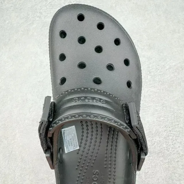 Crocs Echo Clog Preto e Vermelho 7
