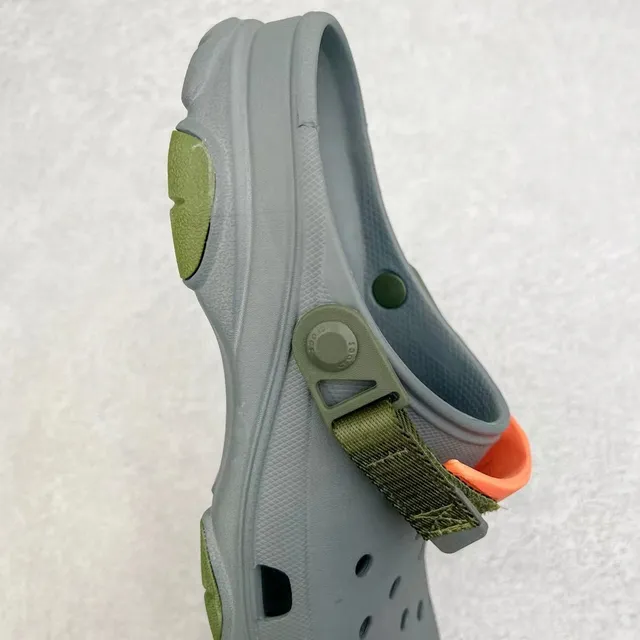 Crocs Echo Clog ধূসর সেনাবাহিনী সবুজ অলিভ স্ট্র্যাপ Clog 5