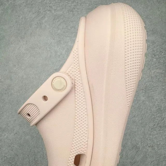 Crocs Echo Clog Pale Pink Platform Clog 4