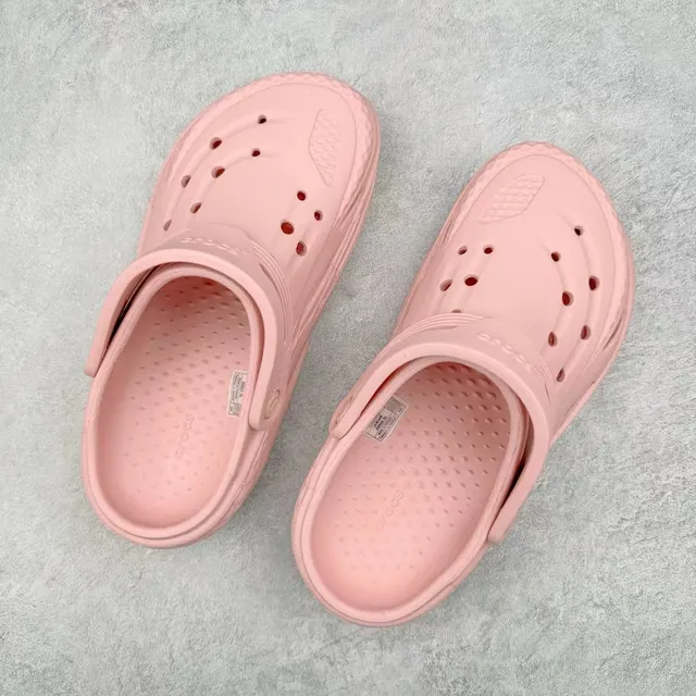 Crocs Rose Rouge Construction en Mousse Moulée Semelle Sculptée avec Nervures Sabot 3