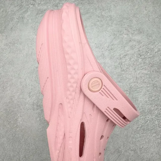 Crocs Rose Rouge Construction en Mousse Moulée Semelle Sculptée avec Nervures Sabot 6