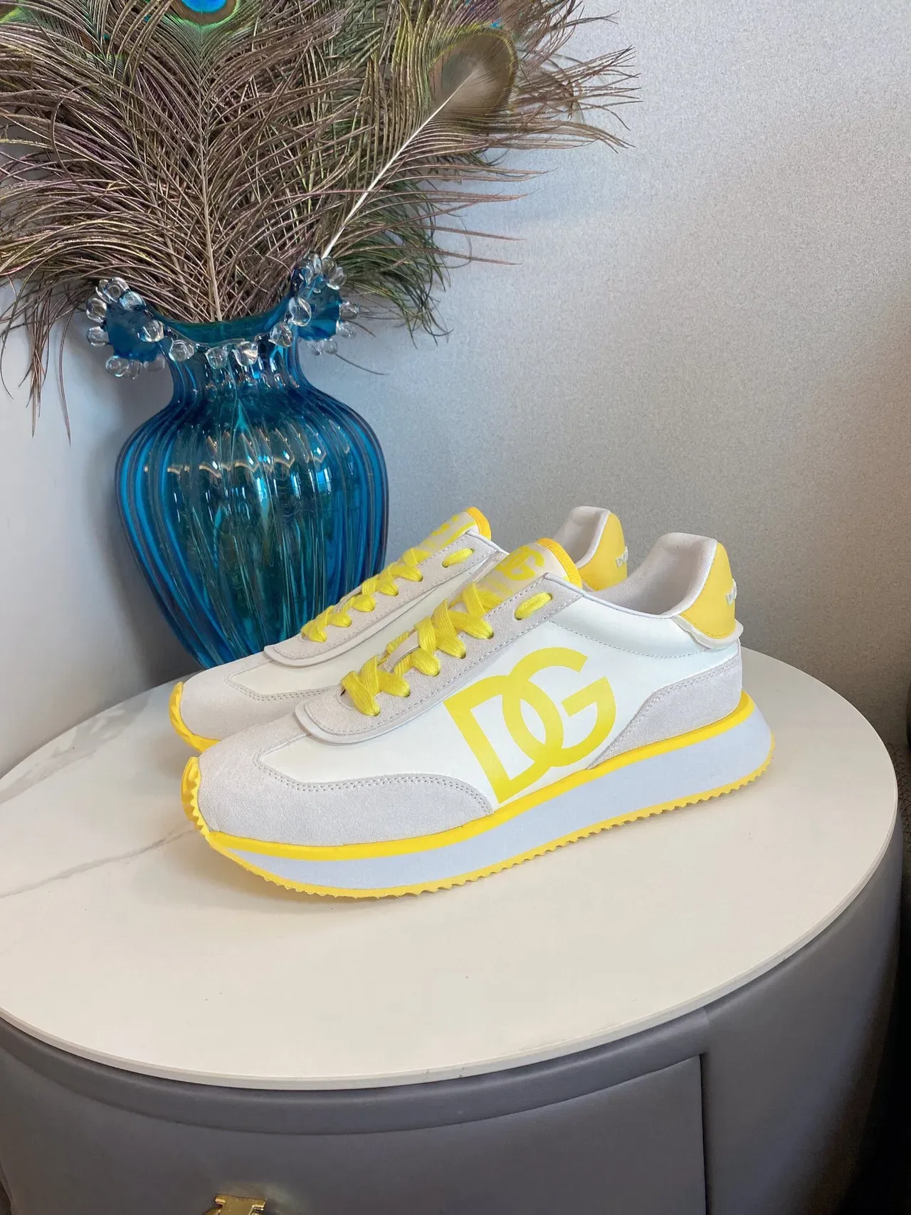 حذاء رياضي DC Shoes بيج أصفر لون low-top مزين بشعار 8