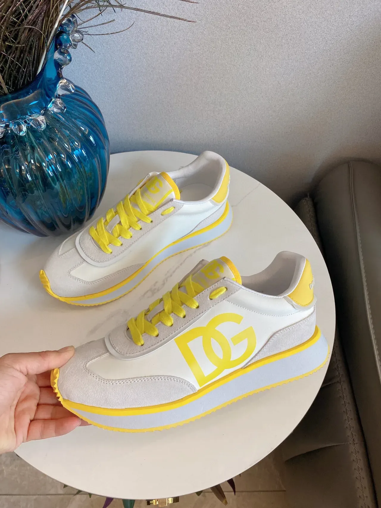 حذاء رياضي DC Shoes بيج أصفر لون low-top مزين بشعار 9