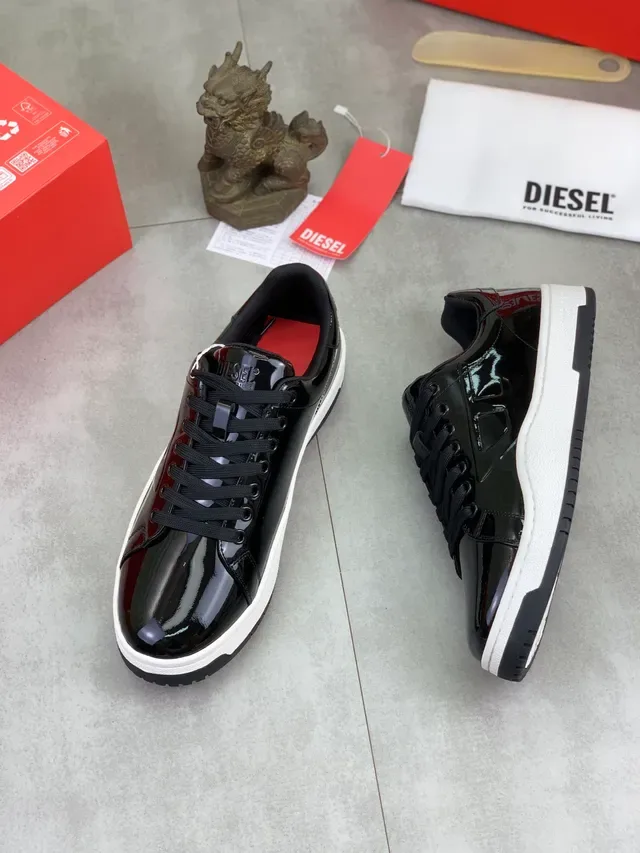 Diesel 黑白 亮面仿专利鞋面 厚底增高运动鞋 6
