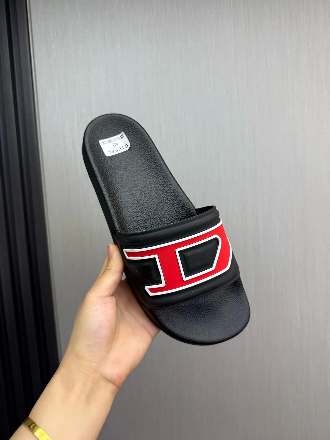 Diesel Slide 黑色红色模制橡胶几何带拖鞋 7