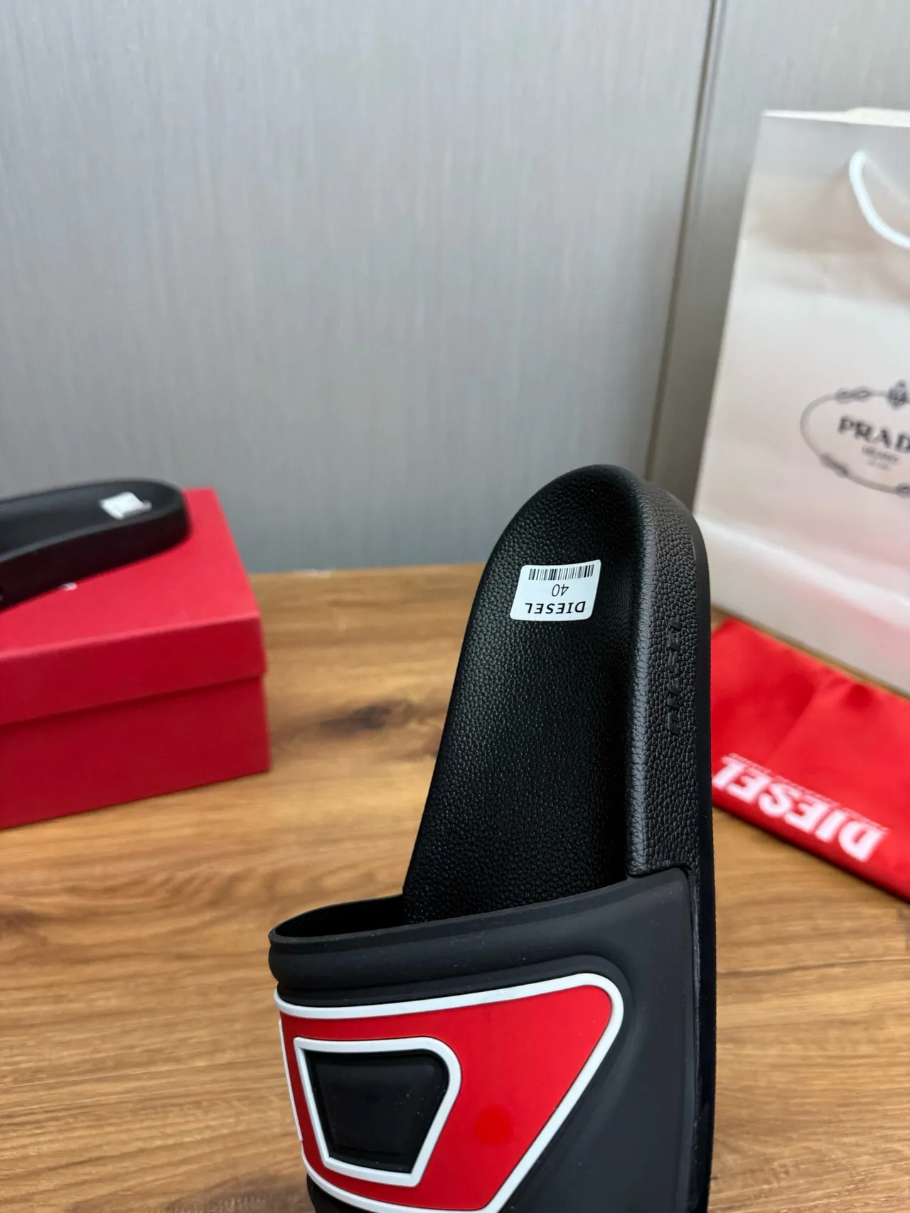 Diesel Slide 黑色红色模制橡胶几何带拖鞋 8