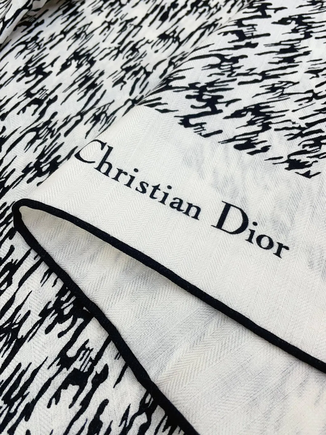 Dior Abstract Brushstroke Print Ivory and Black Silk Scarf 9