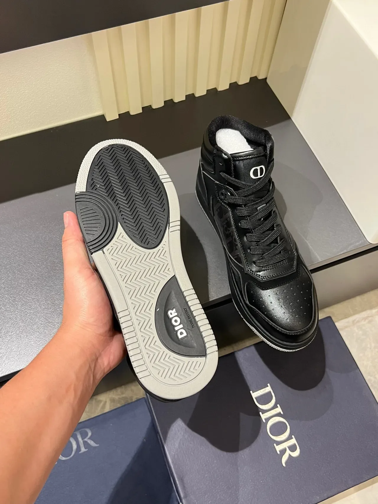 Dior B23 حذاء رياضي أسلوب حياة أسود أبيض عالي الارتفاع جلد شبكة هجين 8