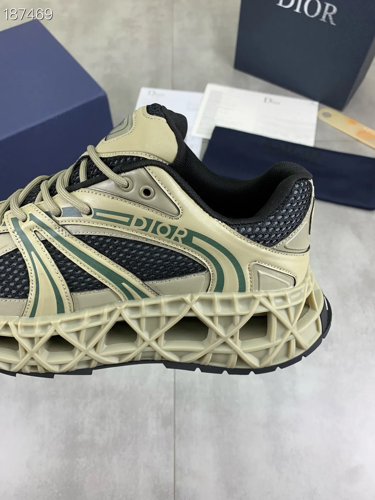 Dior B27 Beige and Black Mesh Chunky Sneakers 3