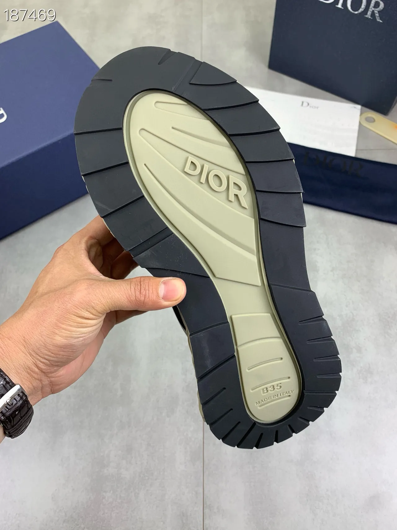 Dior B27 Beige and Black Mesh Chunky Sneakers 4