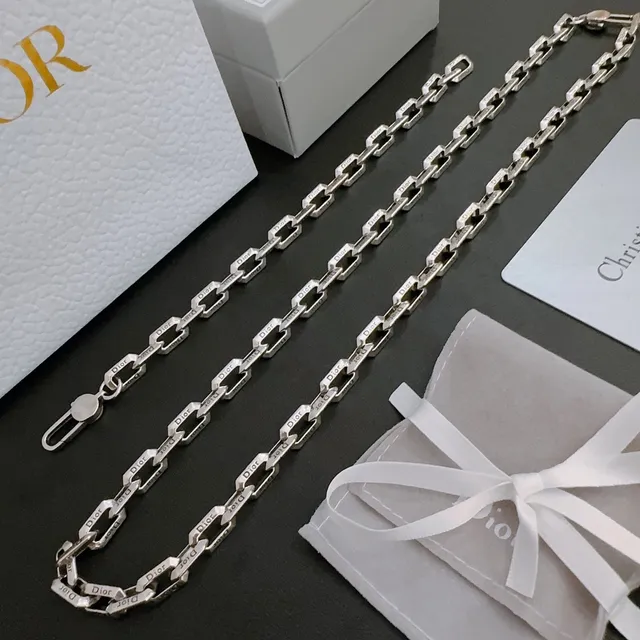 Dior B27 Silver Logo-Engraved Curb Chain Polished Metal Necklace 9