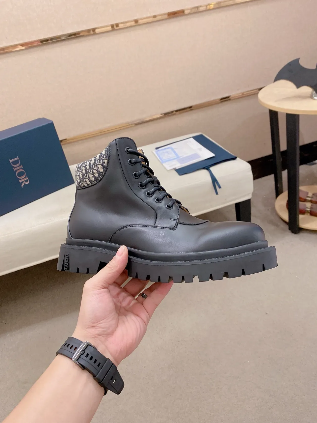 Dior কালো বেইজ চামড়া উপর লগ সোল এনকল বুট 5