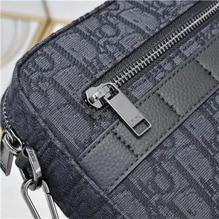 Dior কালো মনোগ্রাম টেকনিক্যাল ফ্যাব্রিক আয়তাকার স্ট্রাকচার্ড সিলহুট মেসেঞ্জার ব্যাগ 15