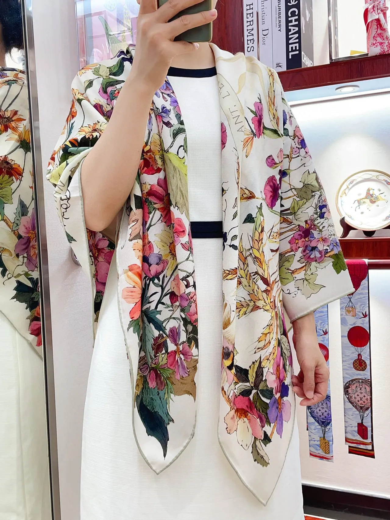 Dior bufanda de seda con estampado de trigo botánico 2