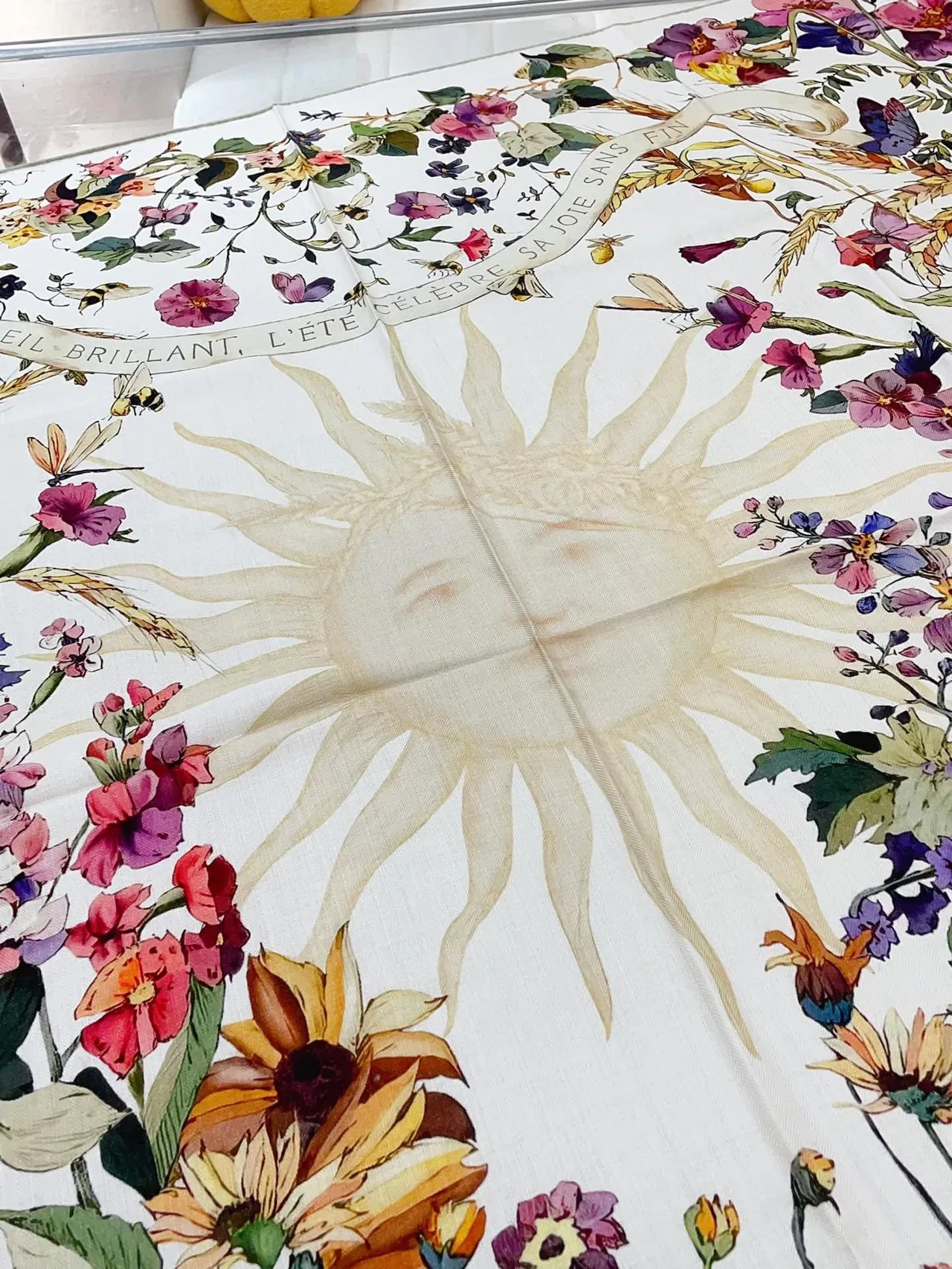 Dior bufanda de seda con estampado de trigo botánico 9