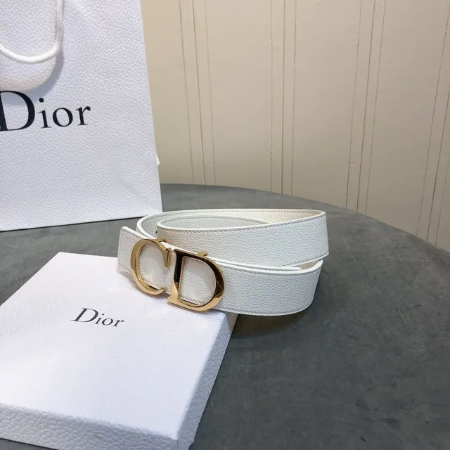 Dior CD Belt Ceinture en cuir blanc texturé boucle dorée 4