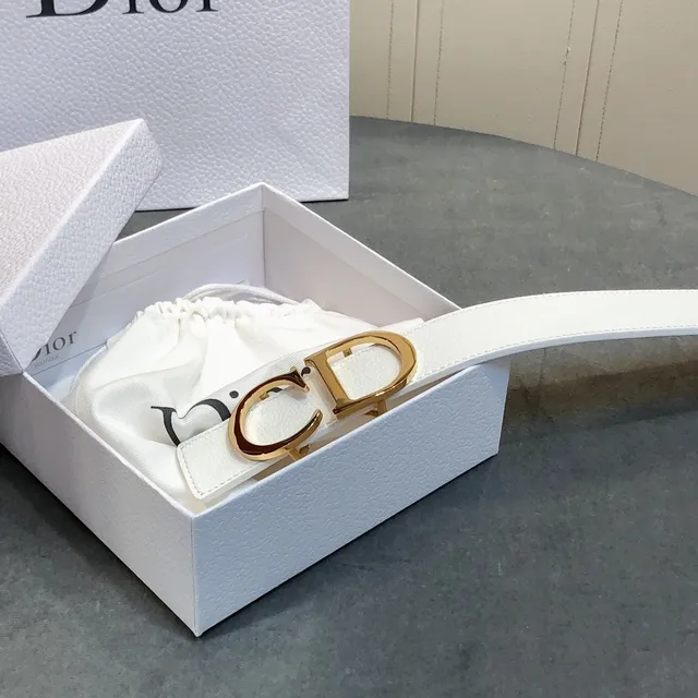 Dior CD Belt Ceinture en cuir blanc texturé boucle dorée 5