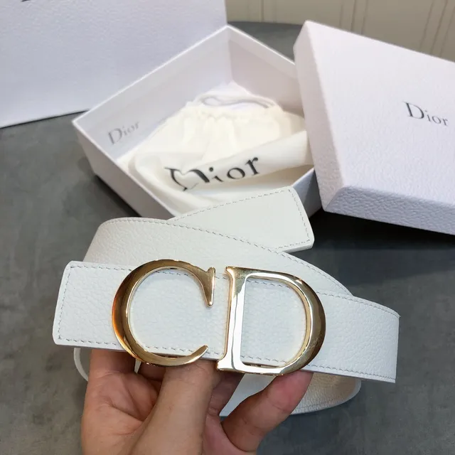 Dior CD Belt Ceinture en cuir blanc texturé boucle dorée 6
