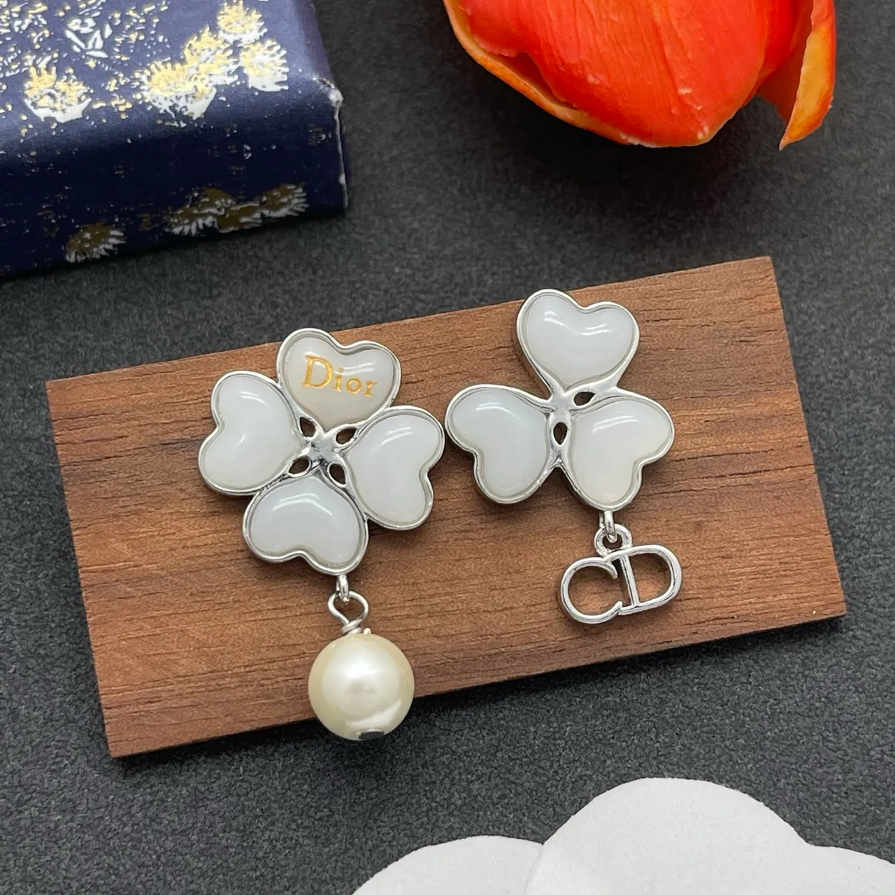 Dior Floral Heart Pearl Drop Earrings 8