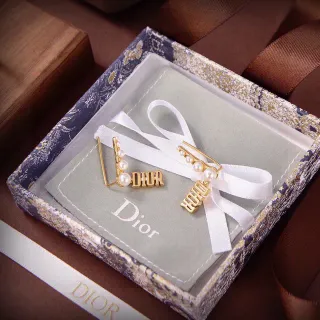 Dior boucles d'oreilles doré DIOR lettre perle