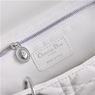Dior Lady Dior حقيبة توت يد علوية بيضاء مقواة كاناج 3