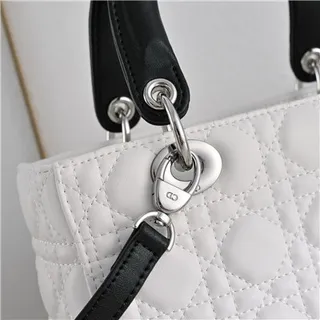 Dior Lady Dior حقيبة توت يد علوية بيضاء مقواة كاناج 5