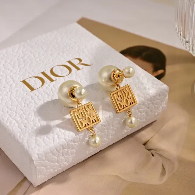 Dior Miss Gold White Chain Square Cutout Pendant Necklace 6
