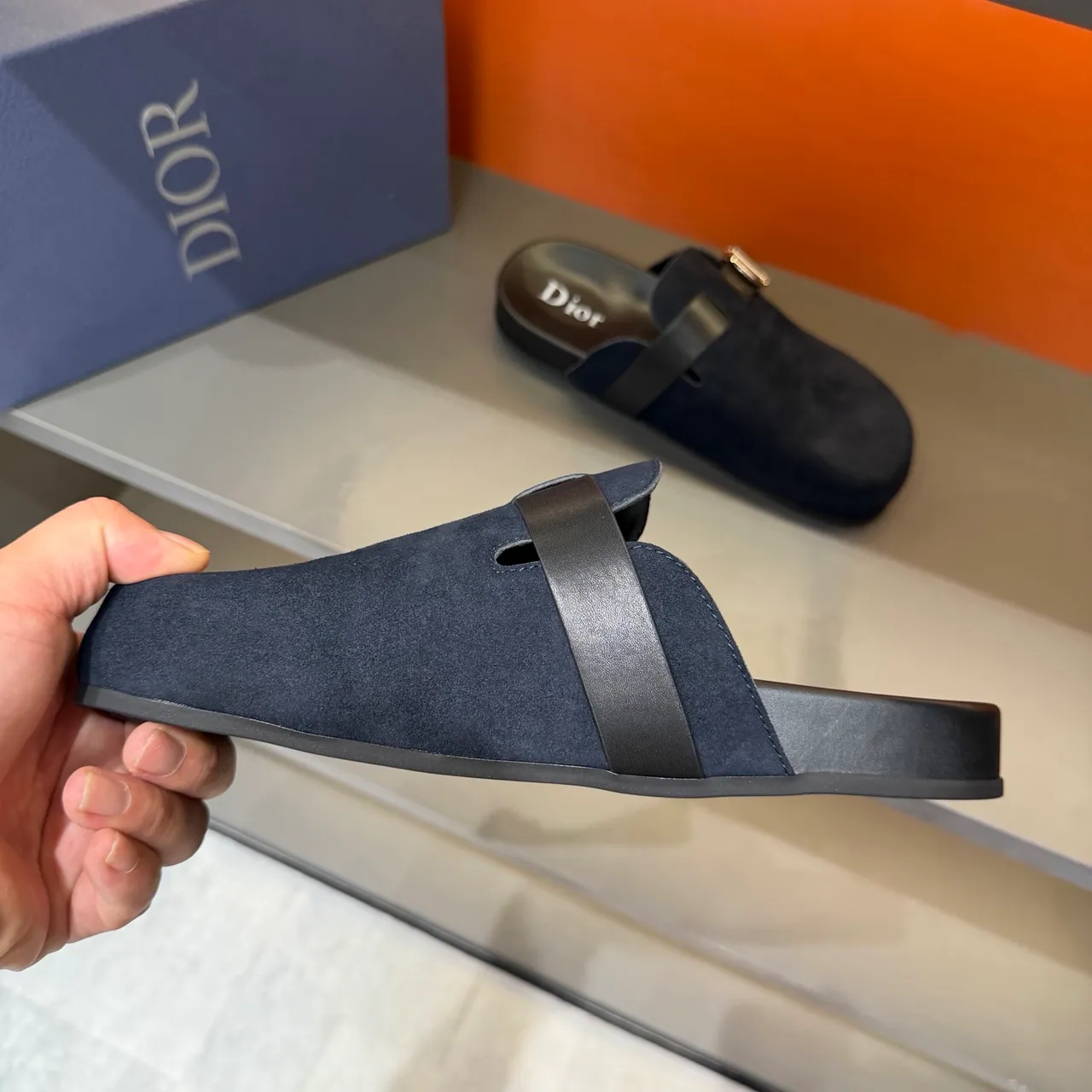Dior Sapatos Casuais de Camurça de alça única em Preto Marinho 2