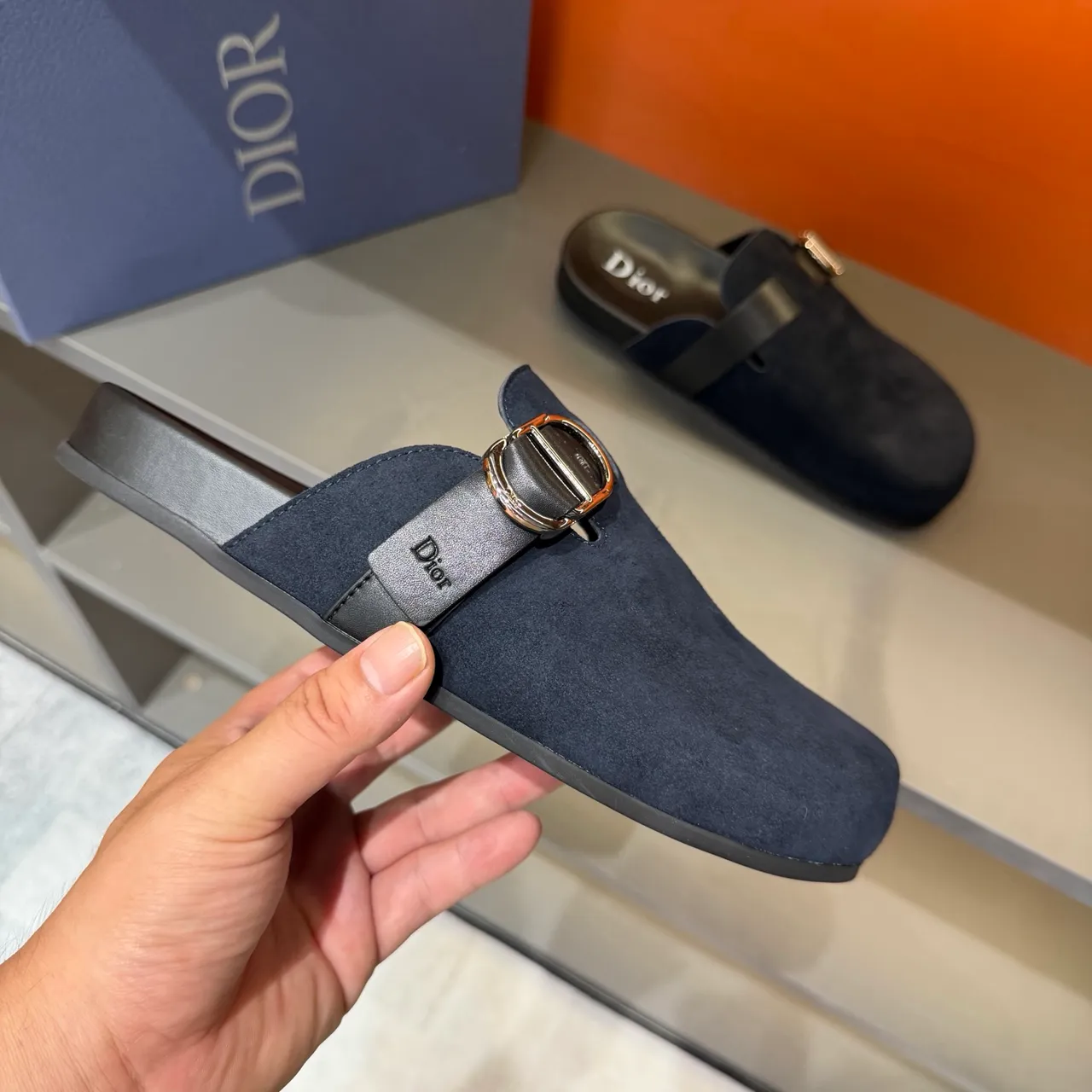 Dior Sapatos Casuais de Camurça de alça única em Preto Marinho 3