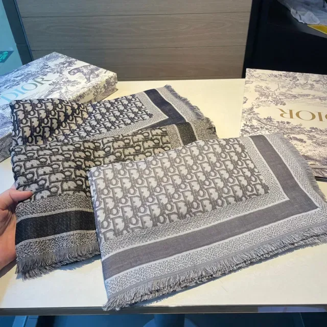 Dior Bufanda Oblique Monogram Beige y Gris de Seda 3