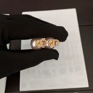 Dior Boucles d'oreilles en or rose à base de perles Pavé-Set cristaux