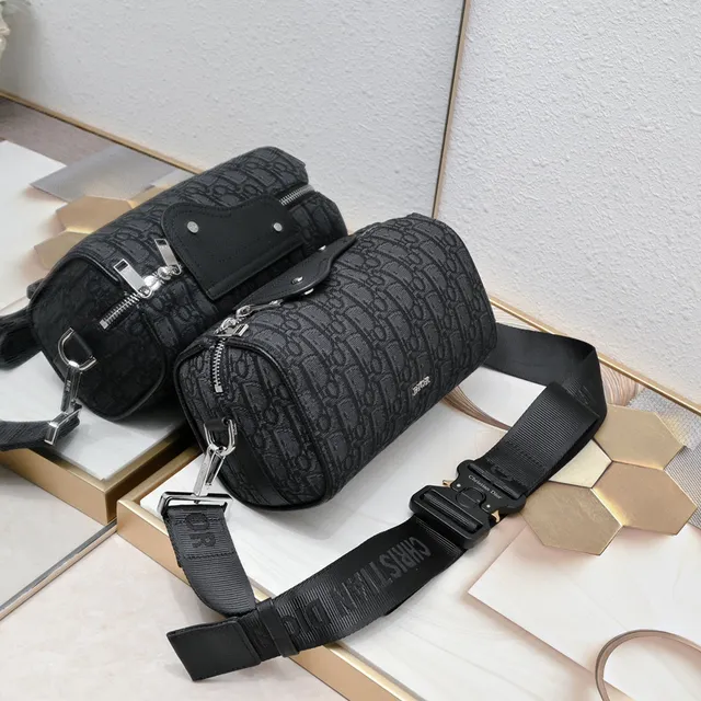 Dior सैडल ग्रे ब्लैक सिलिंड्रिकल बैरल सिल्हूट मोनोग्राम जैक्वार्ड फैब्रिक सैडल बैग 18