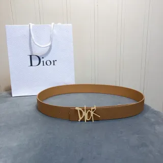 Dior Script Logo Ceinture en Cuir Tan