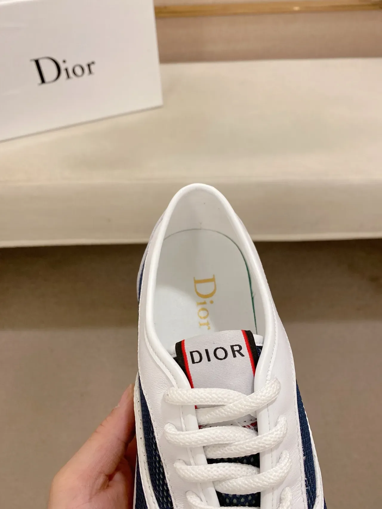 Dior أبيض ونافي بانل ميش لوتوب سنيكر 3