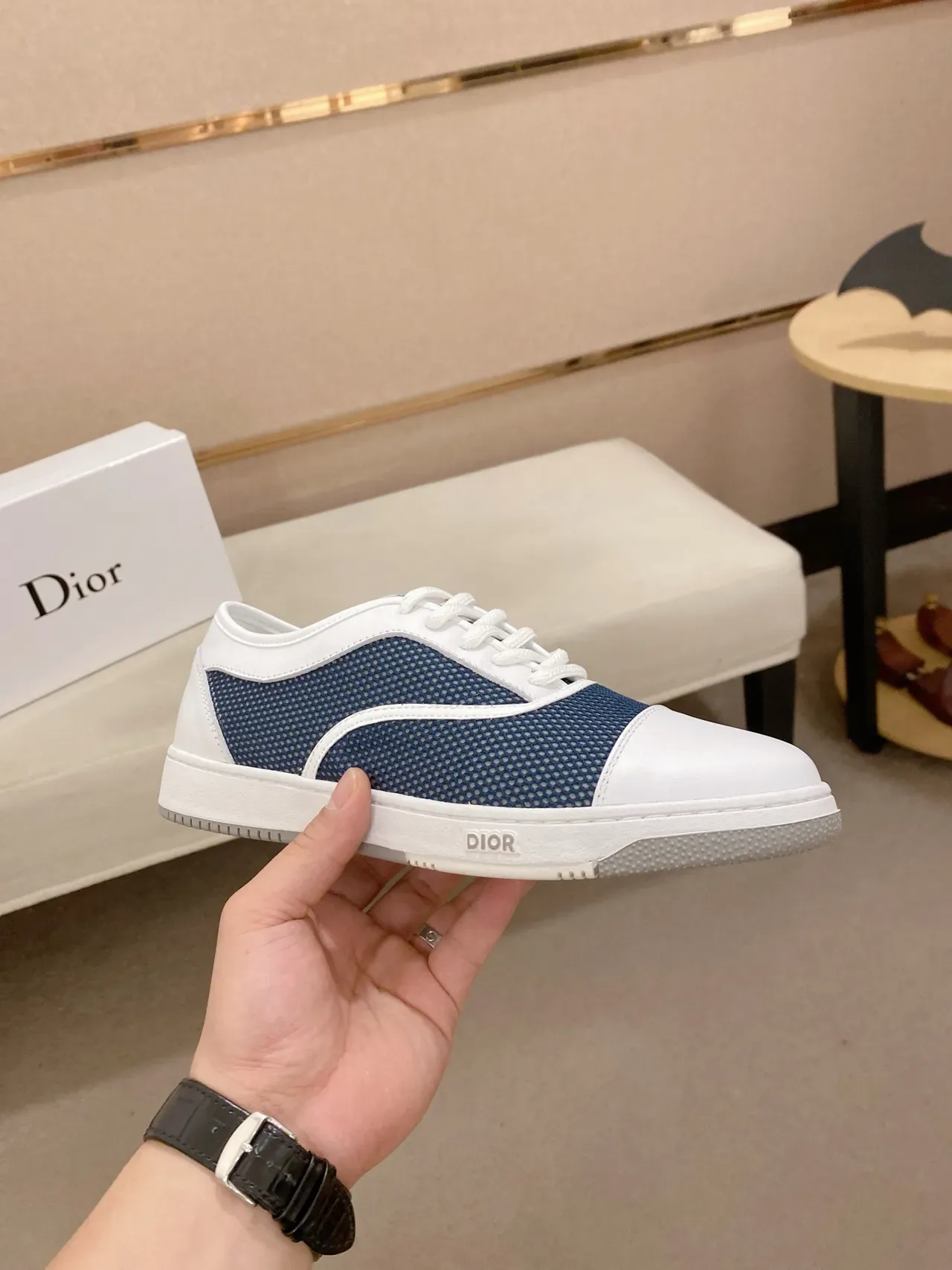 Dior أبيض ونافي بانل ميش لوتوب سنيكر 4