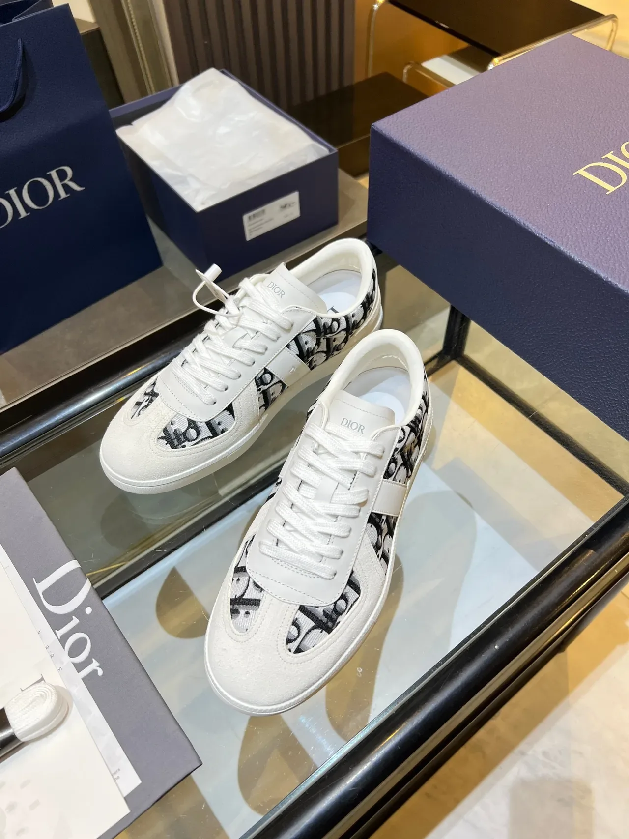 Dior सफेद काला मॉनोग्राम टेक्सटाइल लेदर ओवरले लाइफस्टाइल स्नीकर 3