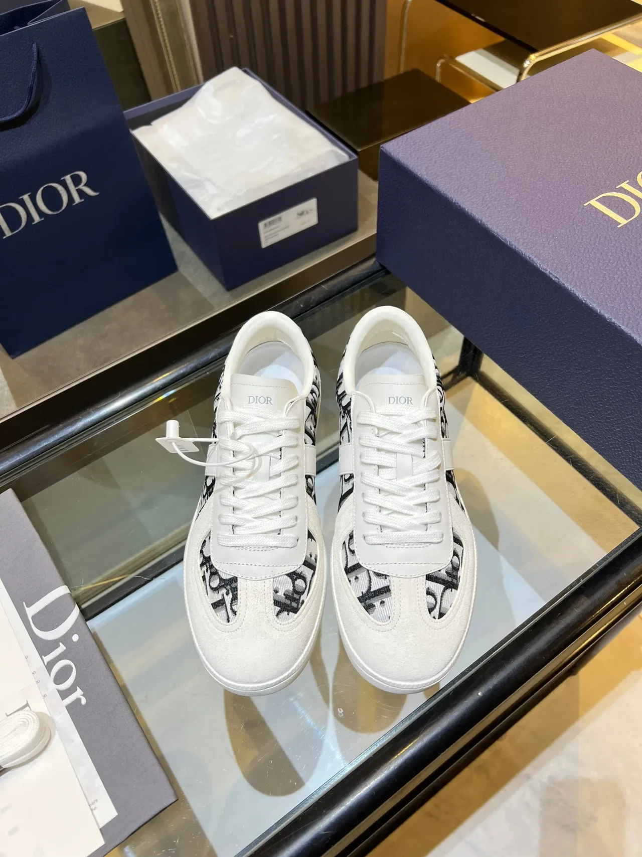 Dior सफेद काला मॉनोग्राम टेक्सटाइल लेदर ओवरले लाइफस्टाइल स्नीकर 5
