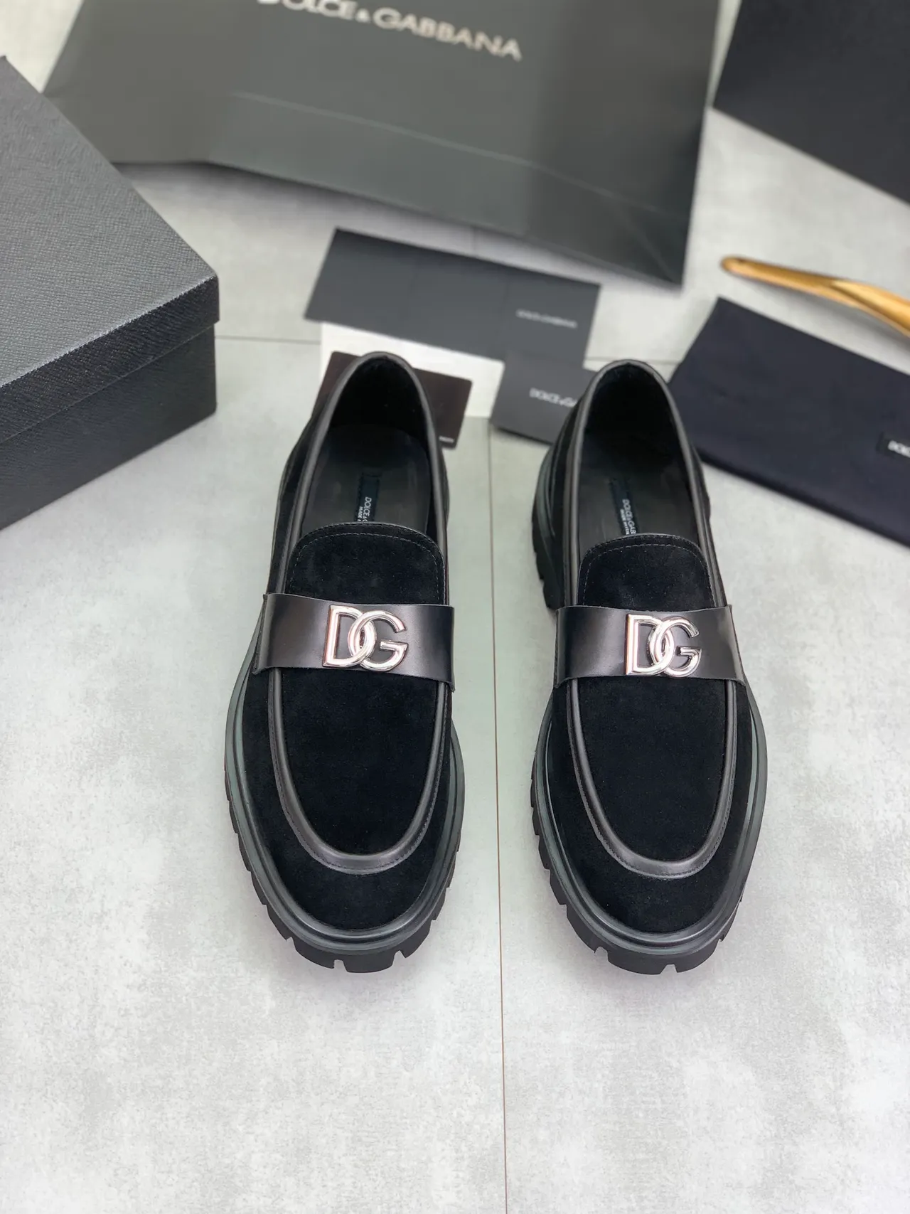 Dolce & Gabbana DG Loafer 黑色麂皮革 带 凸跟鞋底 乐福鞋 5